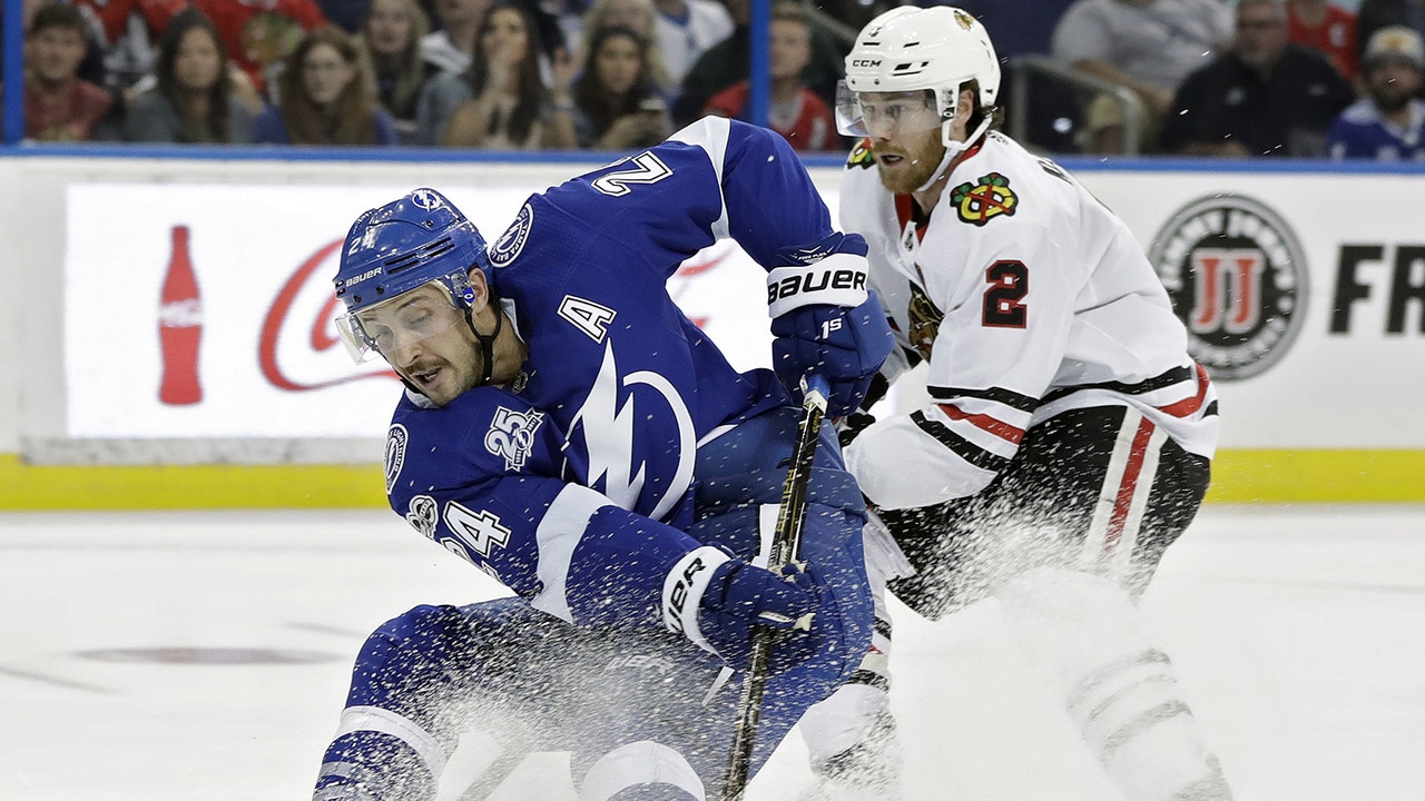 Lightning score 3 unanswered goals, top Blackhawks in overtime